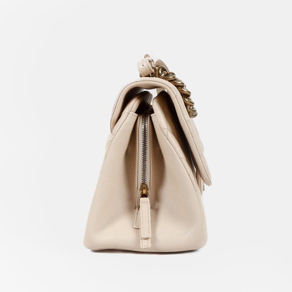 Chanel Large Beige Trapezio Flap Bag - Picture 4 of 16